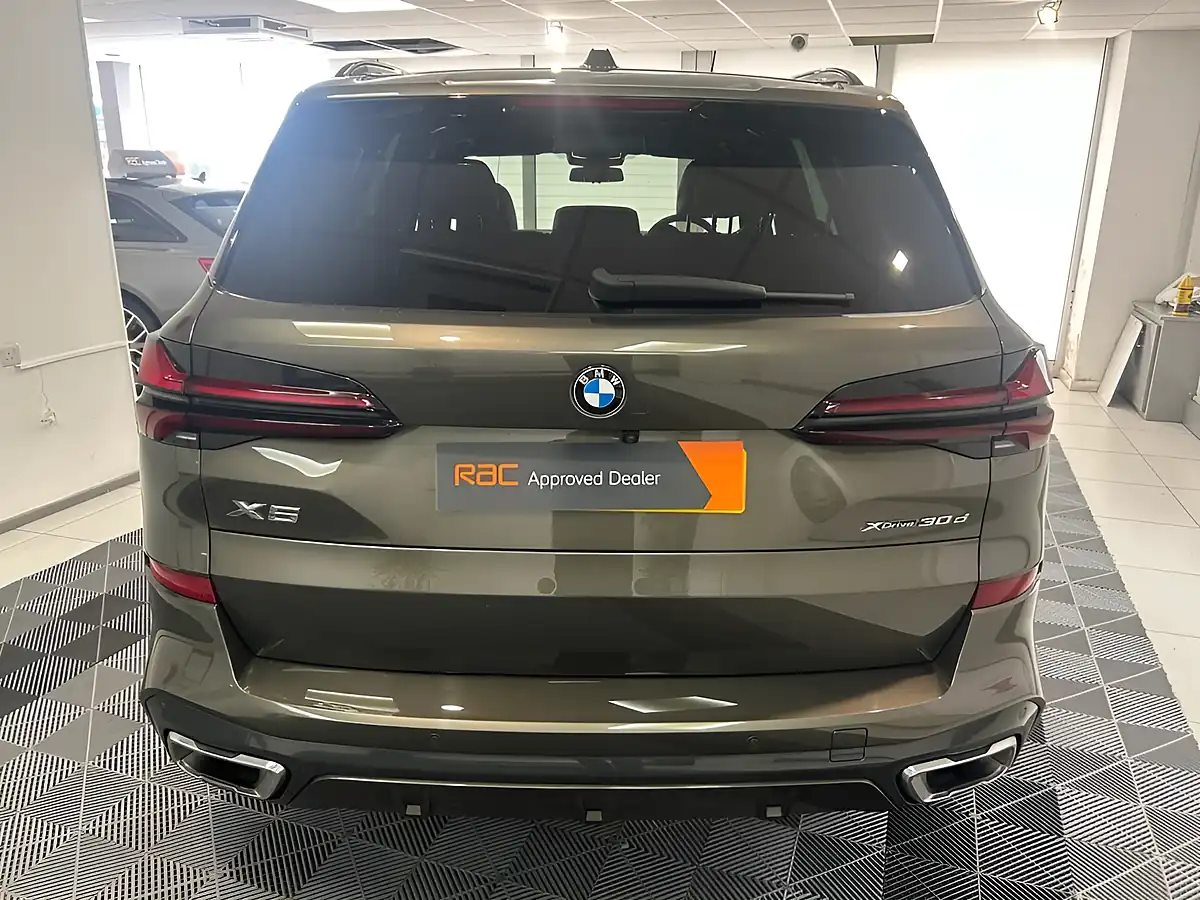 Used 2023 BMW X5 M Sport Green - Interior and Exterior details 6
