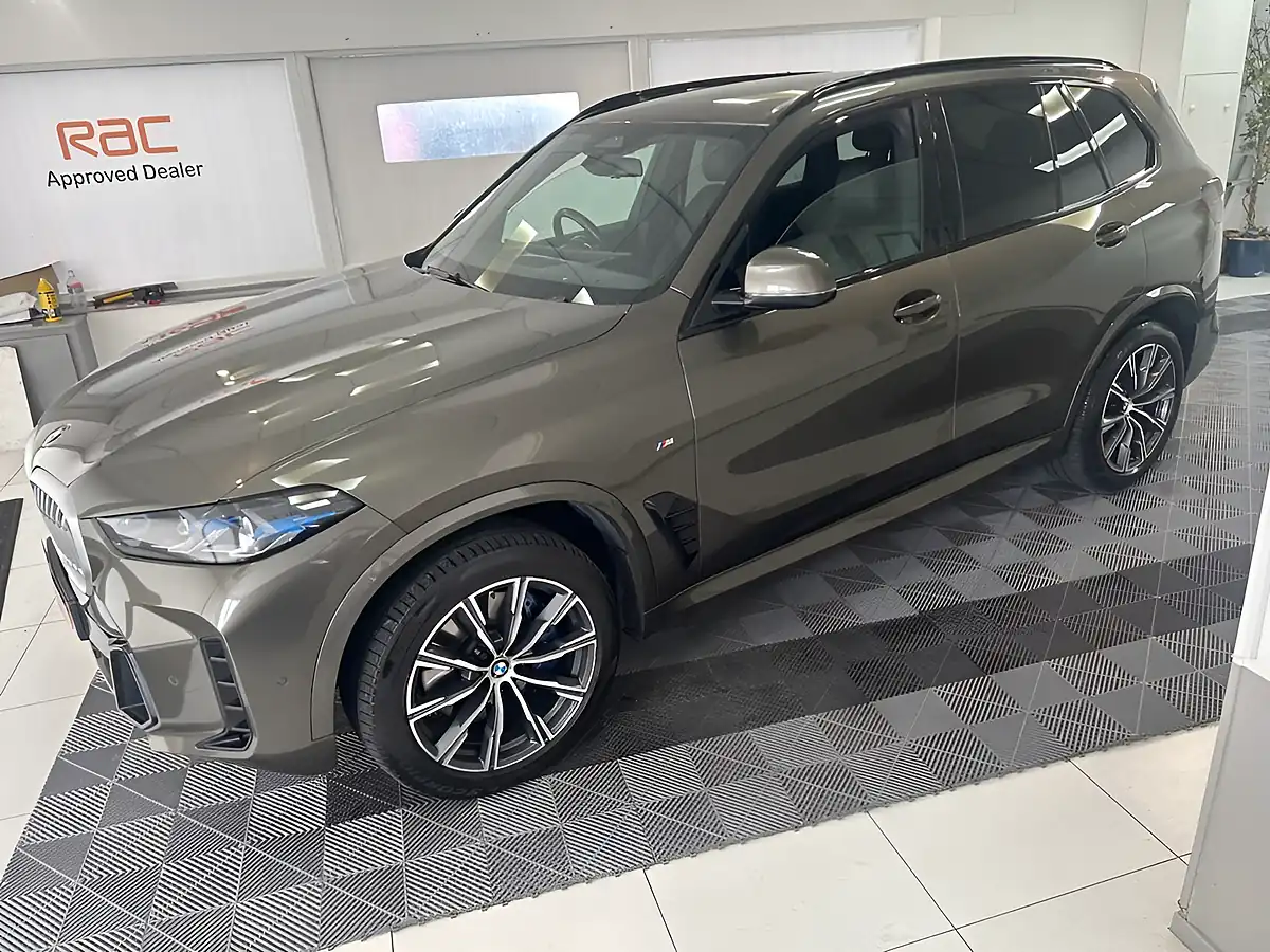 Used 2023 BMW X5 M Sport Green - Interior and Exterior details 8