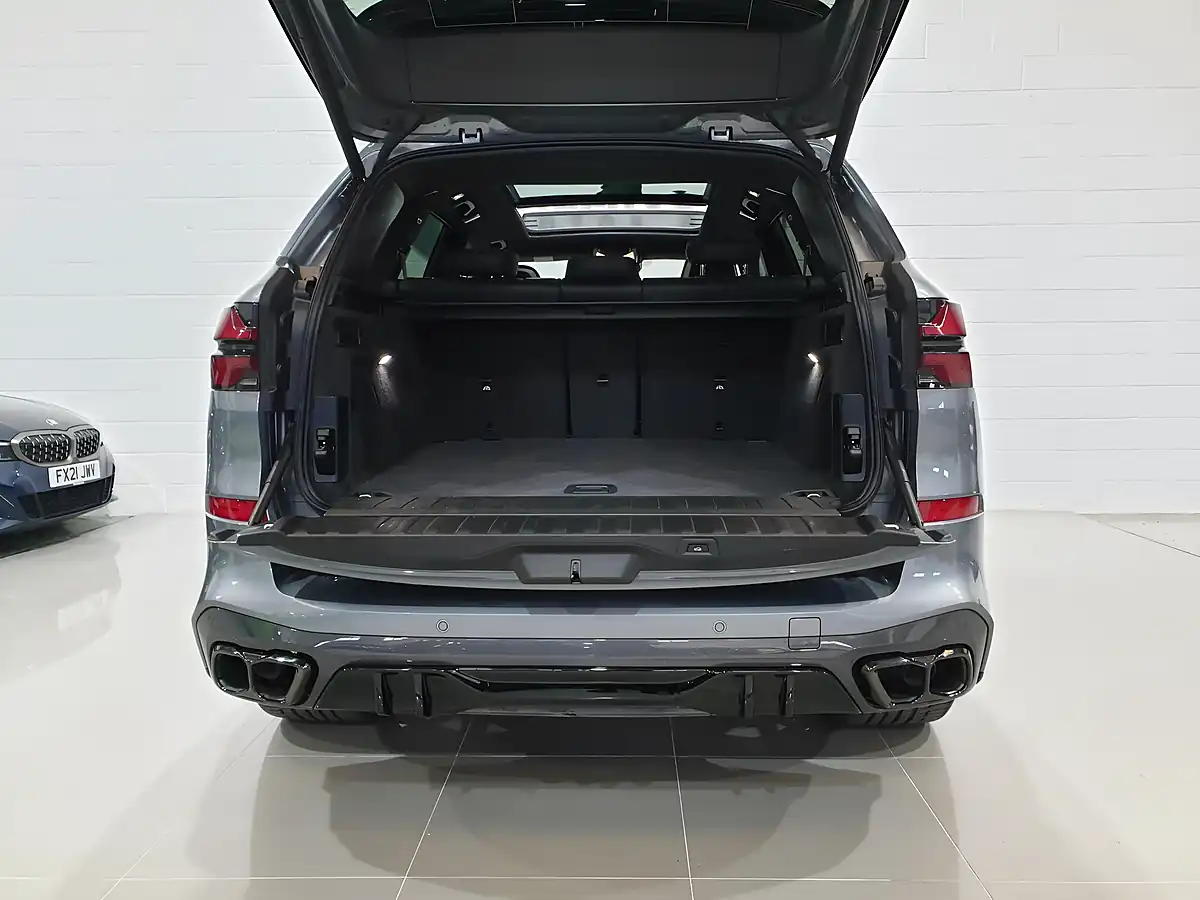 Used 2023 BMW X5 M Sport Grey - Interior and Exterior details 13