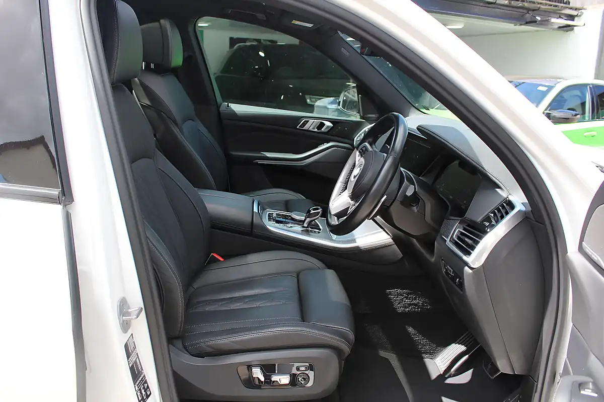 Used 2023 BMW X5 M Sport White - Interior and Exterior details 12