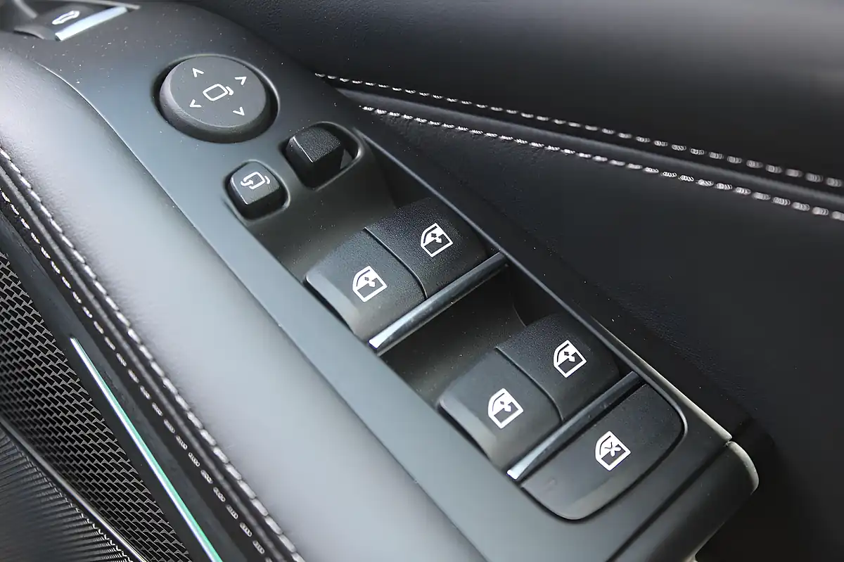 Used 2023 BMW X5 M Sport White - Interior and Exterior details 19