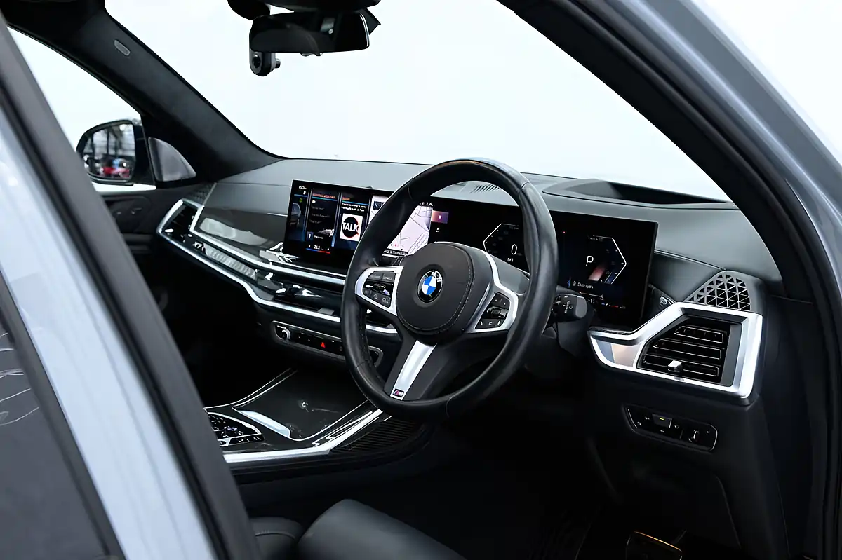Used 2023 BMW X7 M Sport Grey - Interior and Exterior details 10