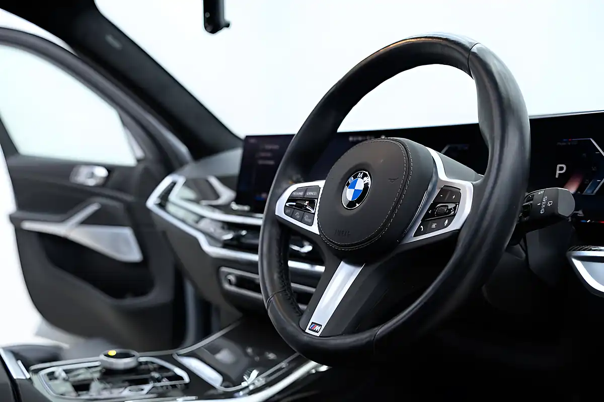 Used 2023 BMW X7 M Sport Grey - Interior and Exterior details 11