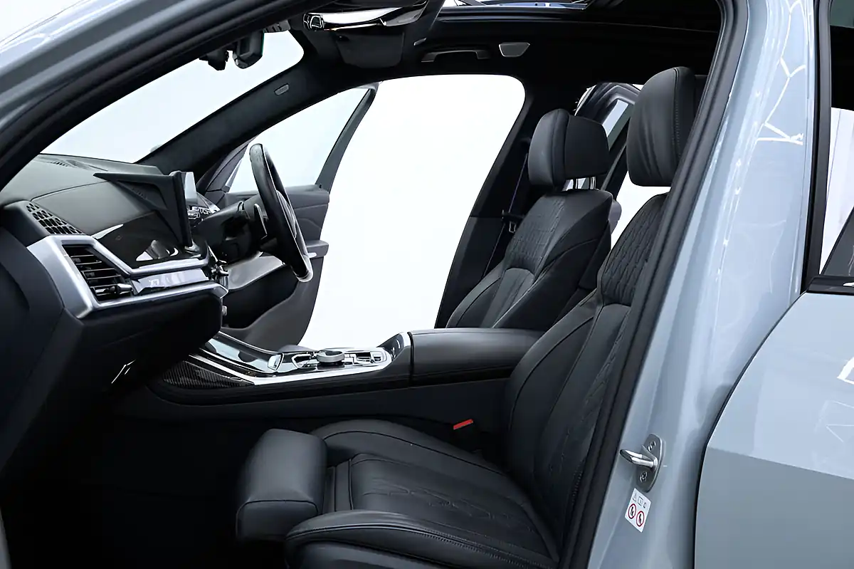 Used 2023 BMW X7 M Sport Grey - Interior and Exterior details 15
