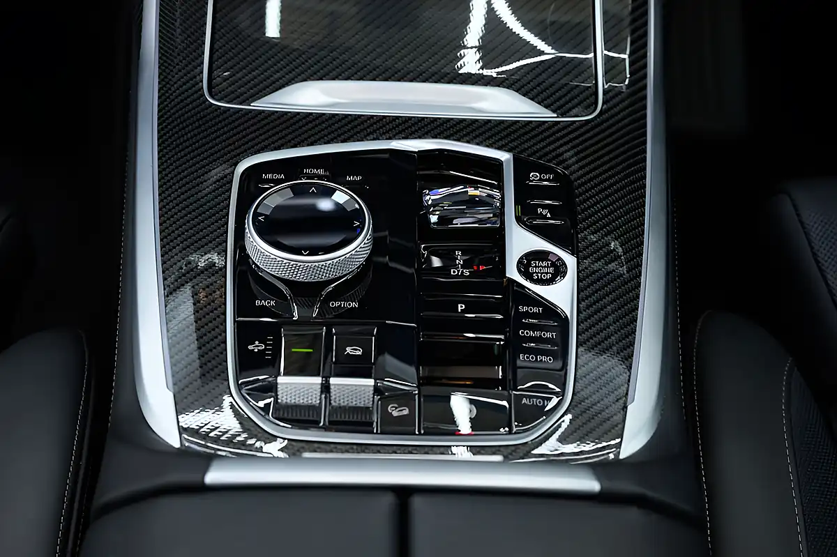 Used 2023 BMW X7 M Sport Grey - Interior and Exterior details 17