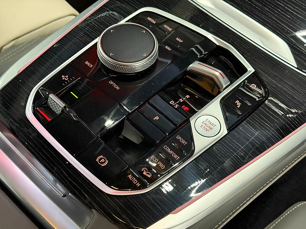 Used 2023 BMW X7 M Sport Grey - Interior and Exterior details 17