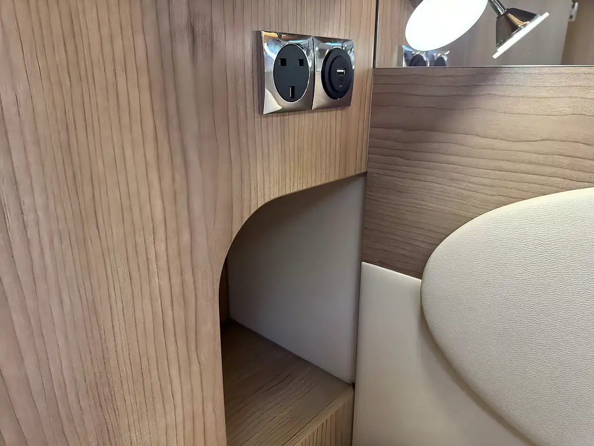 Used 2023 Carthago C-Tourer T150QB - Interior and Exterior details 16
