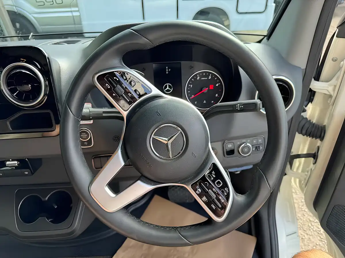 Used 2023 Carthago C-Tourer T150QB - Interior and Exterior details 19