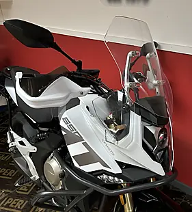 Used 2023 Cfmoto 650MT Sports Tourer White - Interior and Exterior details 3