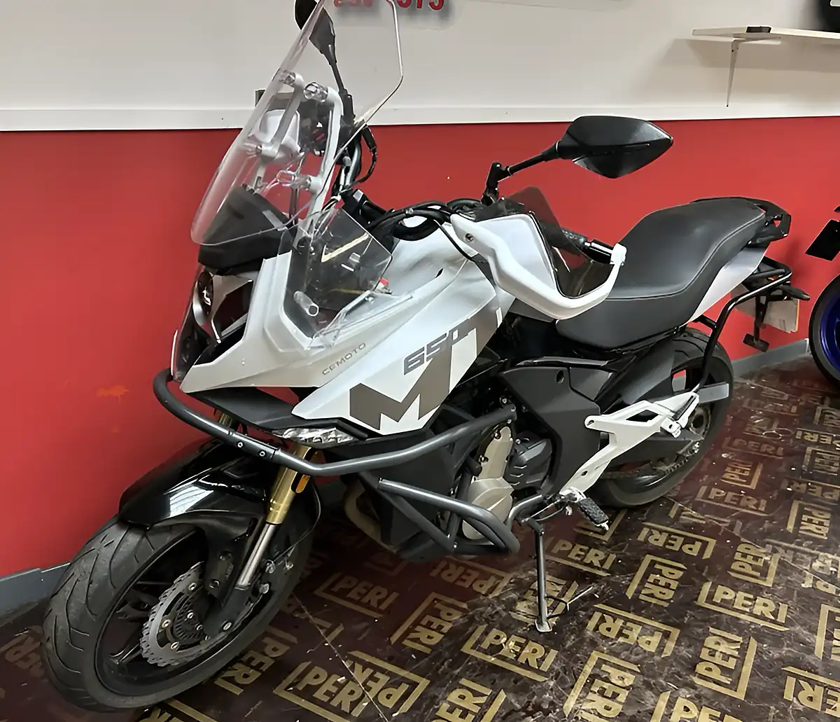 Used 2023 Cfmoto 650MT Sports Tourer White - Interior and Exterior details 8
