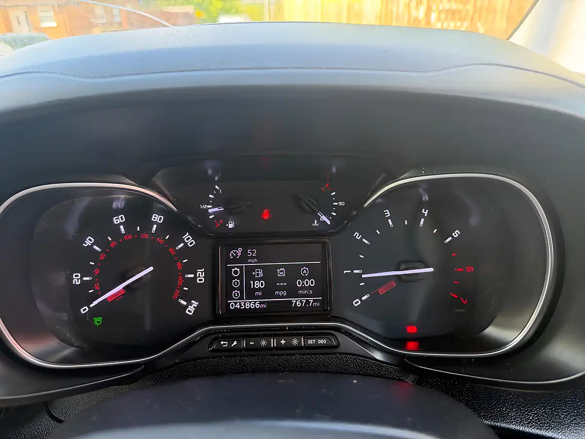 Used 2023 Citroen Berlingo Driver Edition Xl White - Interior and Exterior details 13