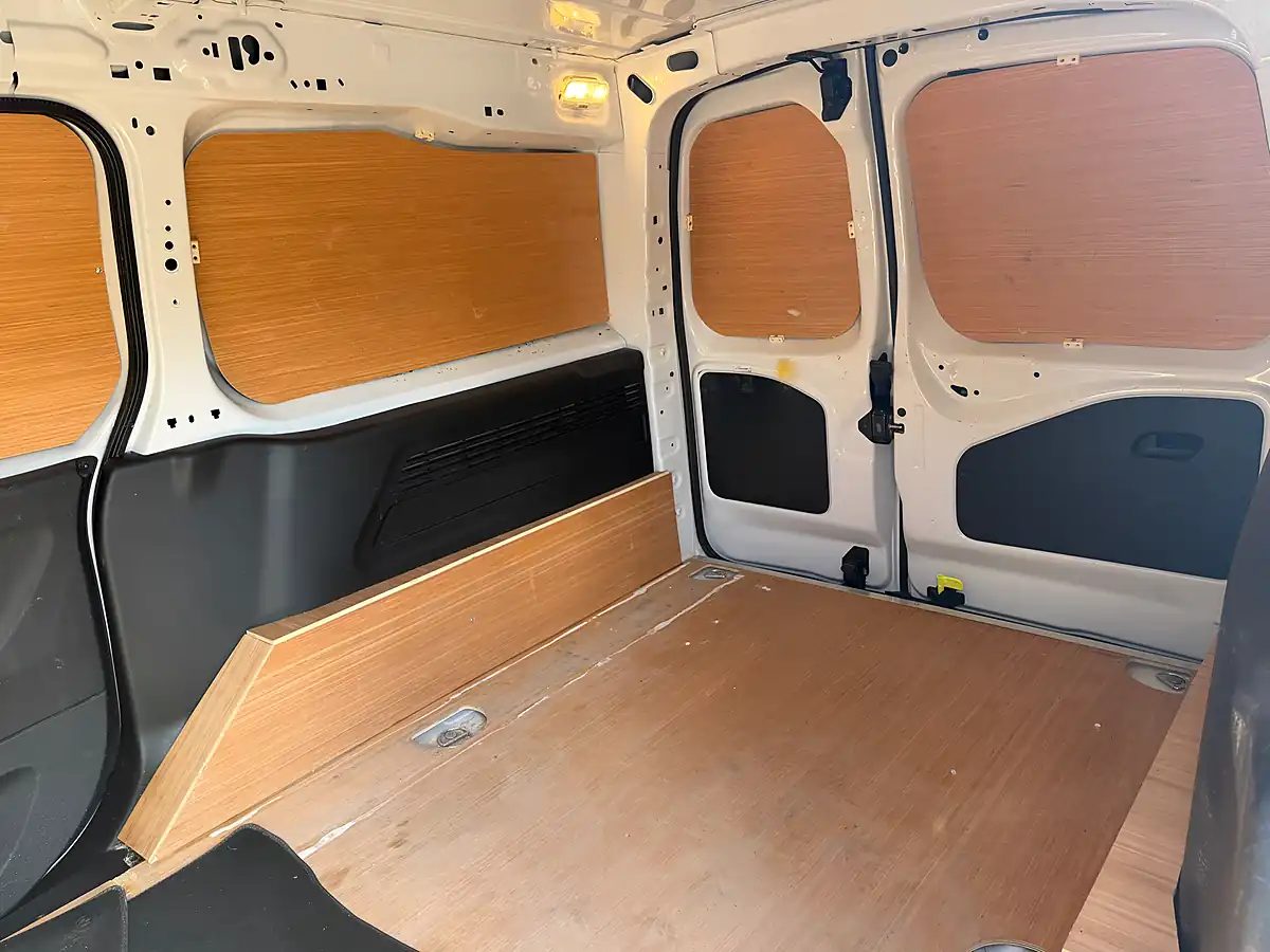 Used 2023 Citroen Berlingo Driver Edition Xl White - Interior and Exterior details 18