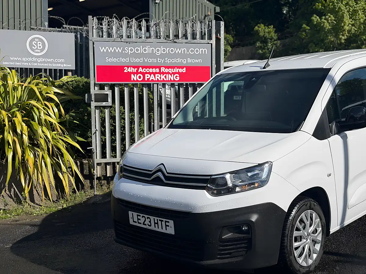 Used 2023 Citroen Berlingo Driver Edition Xl White - Interior and Exterior details 20