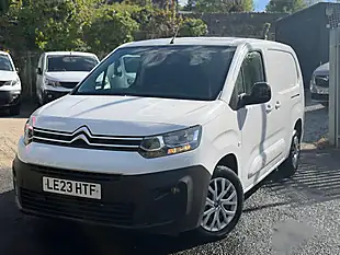 Used 2023 Citroen Berlingo Driver Edition Xl White - Interior and Exterior details 3