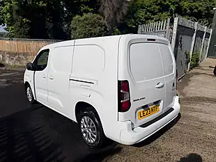 Used 2023 Citroen Berlingo Driver Edition Xl White - Interior and Exterior details 6