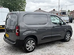 Used 2023 Citroen Berlingo Enterprise Edition 1000 M Grey - Interior and Exterior details 11