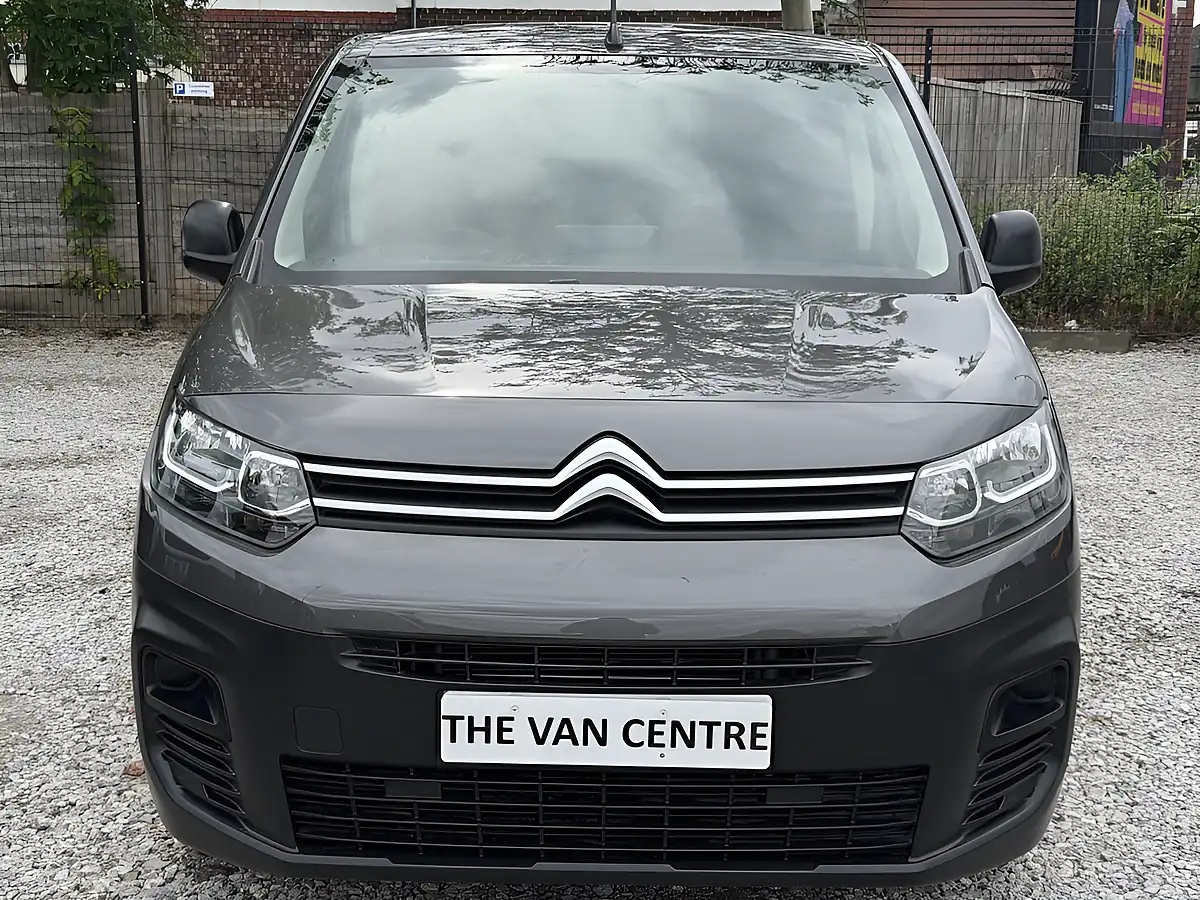 Used 2023 Citroen Berlingo Enterprise Edition 1000 M Grey - Interior and Exterior details 3