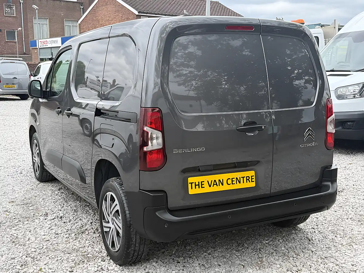 Used 2023 Citroen Berlingo Enterprise Edition 1000 M Grey - Interior and Exterior details 8