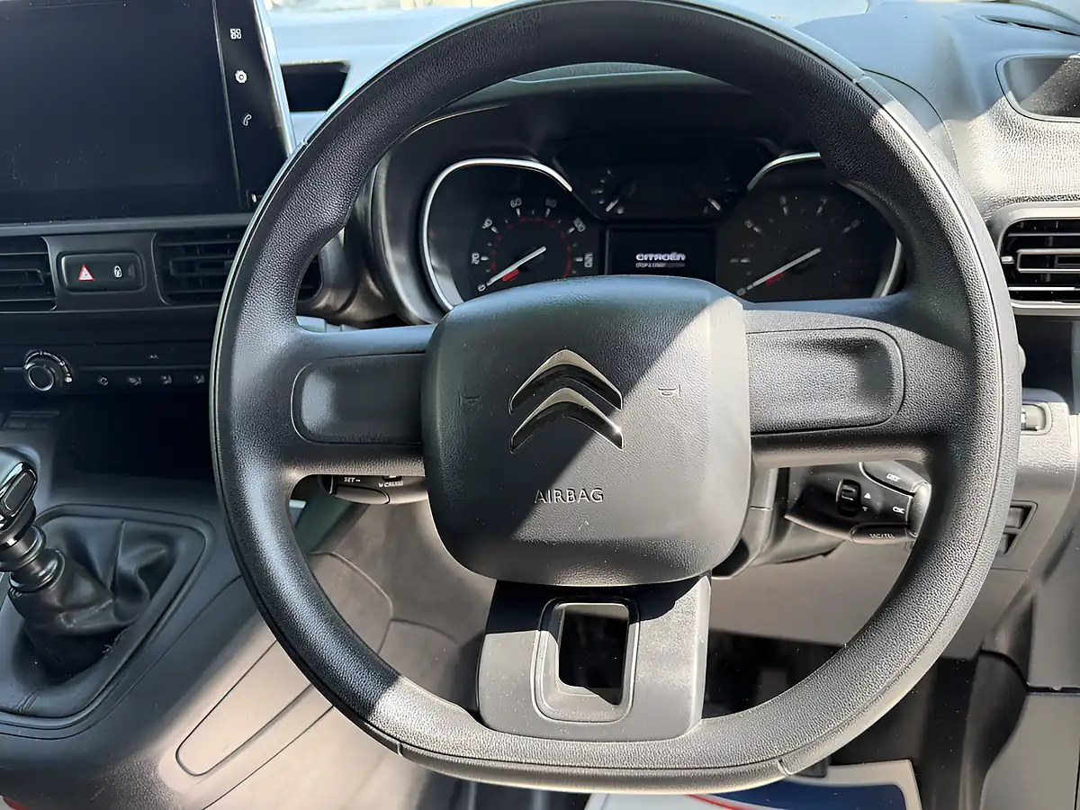 Used 2023 Citroen Berlingo Enterprise Edition 1000 M White - Interior and Exterior details 14