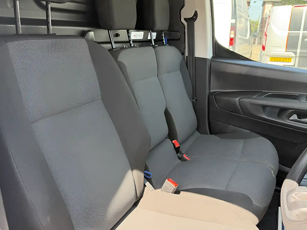 Used 2023 Citroen Berlingo Enterprise Edition 1000 M White - Interior and Exterior details 16