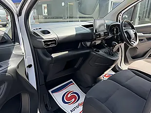 Used 2023 Citroen Berlingo Enterprise Edition 1000 M White - Interior and Exterior details 17