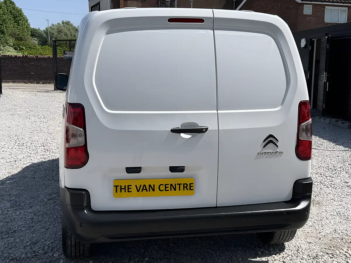 Used 2023 Citroen Berlingo Enterprise Edition 1000 M White - Interior and Exterior details 9