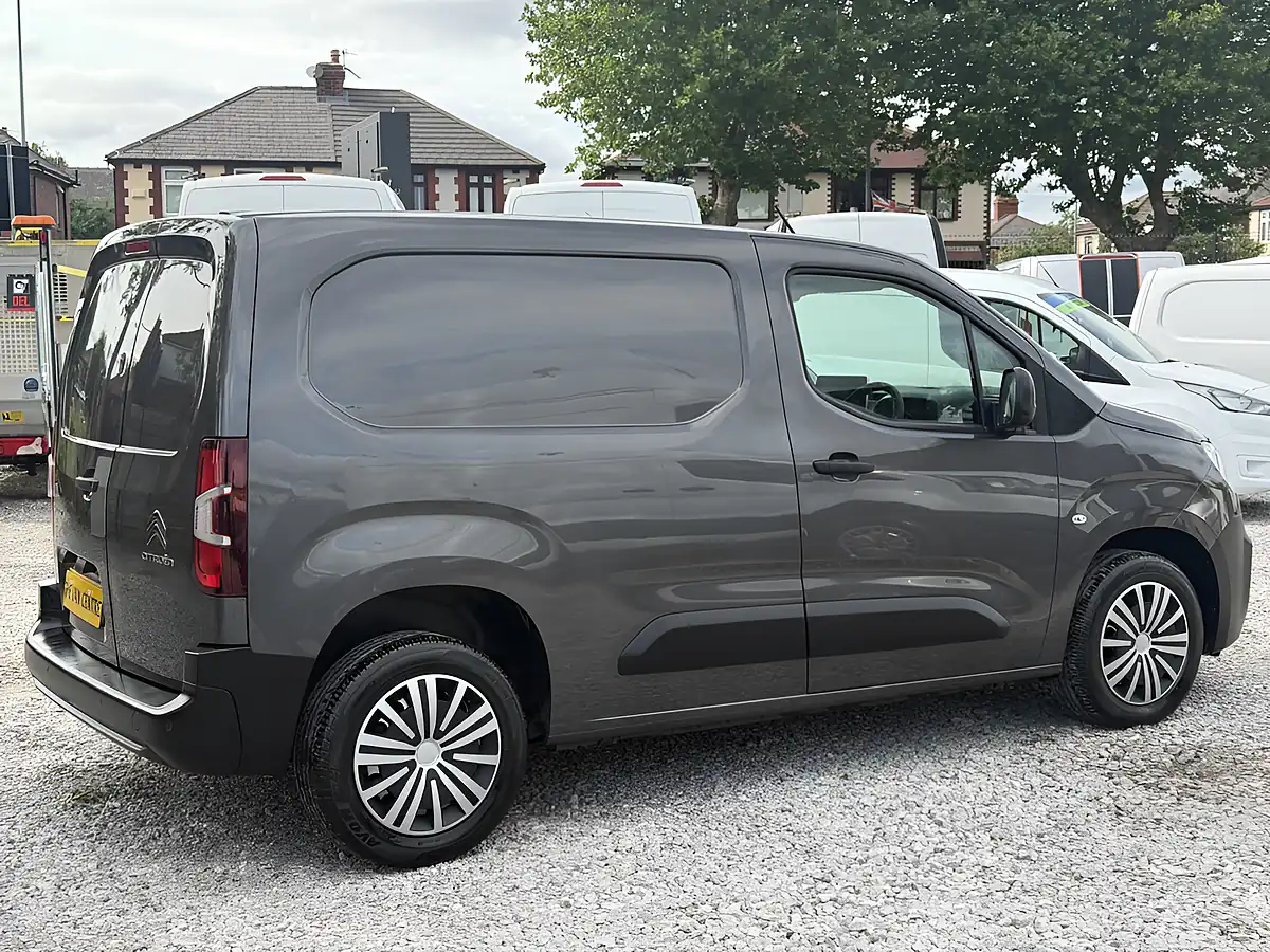 Used 2023 Citroen Berlingo Enterprise Edition Grey - Interior and Exterior details 11