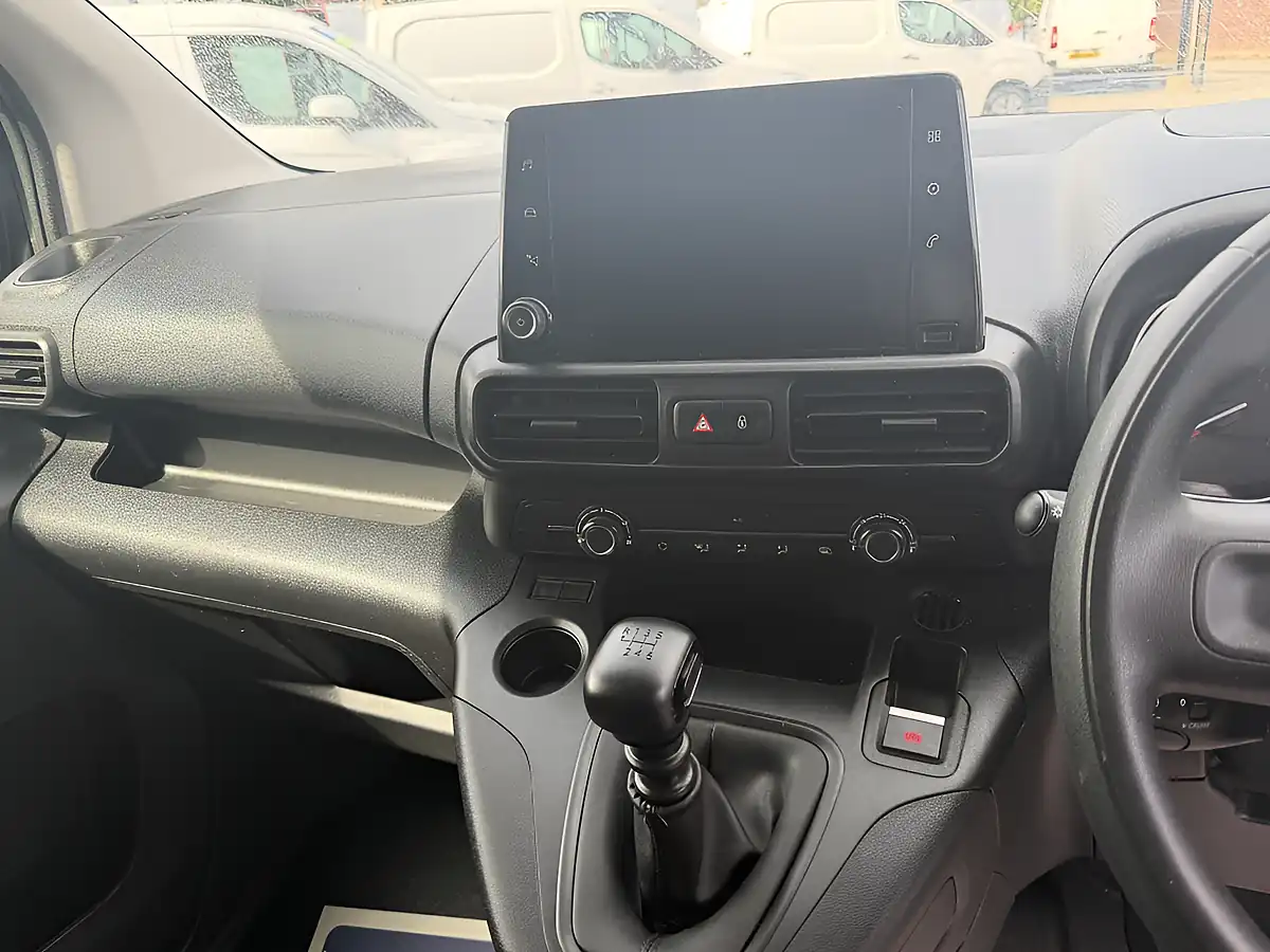 Used 2023 Citroen Berlingo Enterprise Edition Grey - Interior and Exterior details 15