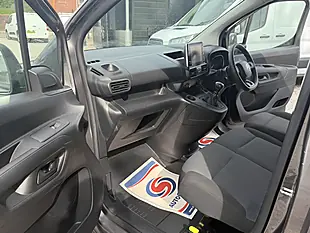 Used 2023 Citroen Berlingo Enterprise Edition Grey - Interior and Exterior details 17