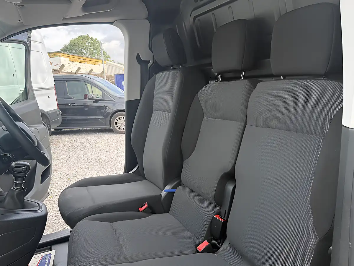 Used 2023 Citroen Berlingo Enterprise Edition Grey - Interior and Exterior details 18