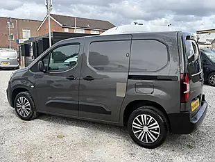 Used 2023 Citroen Berlingo Enterprise Edition Grey - Interior and Exterior details 7