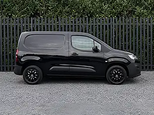 Used 2023 Citroen Berlingo Enterprise Edition M Black - Interior and Exterior details 4
