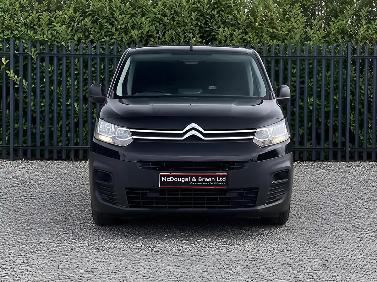 Used 2023 Citroen Berlingo Enterprise Edition M Black - Interior and Exterior details 7