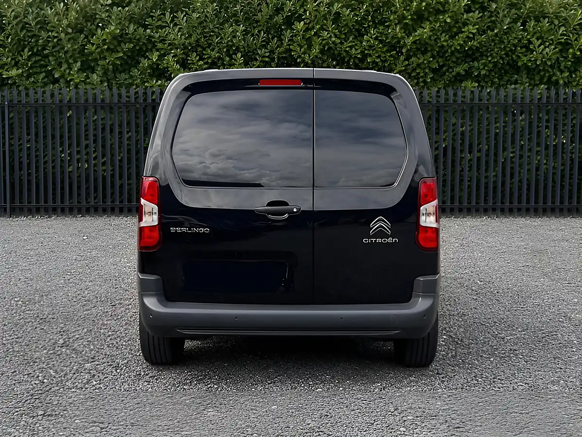 Used 2023 Citroen Berlingo Enterprise Edition M Black - Interior and Exterior details 9
