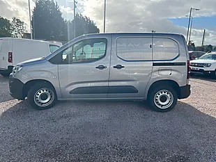 Used 2023 Citroen Berlingo Enterprise Edition M Grey Artense - Interior and Exterior details 9
