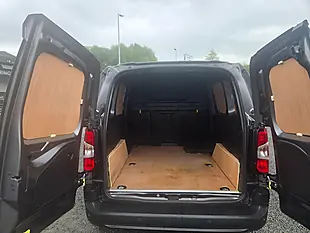 Used 2023 Citroen Berlingo Enterprise Edition M Grey - Interior and Exterior details 13
