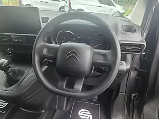 Used 2023 Citroen Berlingo Enterprise Edition M Grey - Interior and Exterior details 15