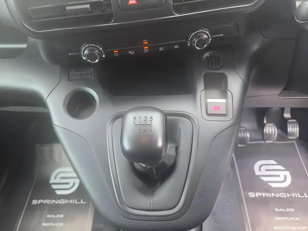 Used 2023 Citroen Berlingo Enterprise Edition M Grey - Interior and Exterior details 18
