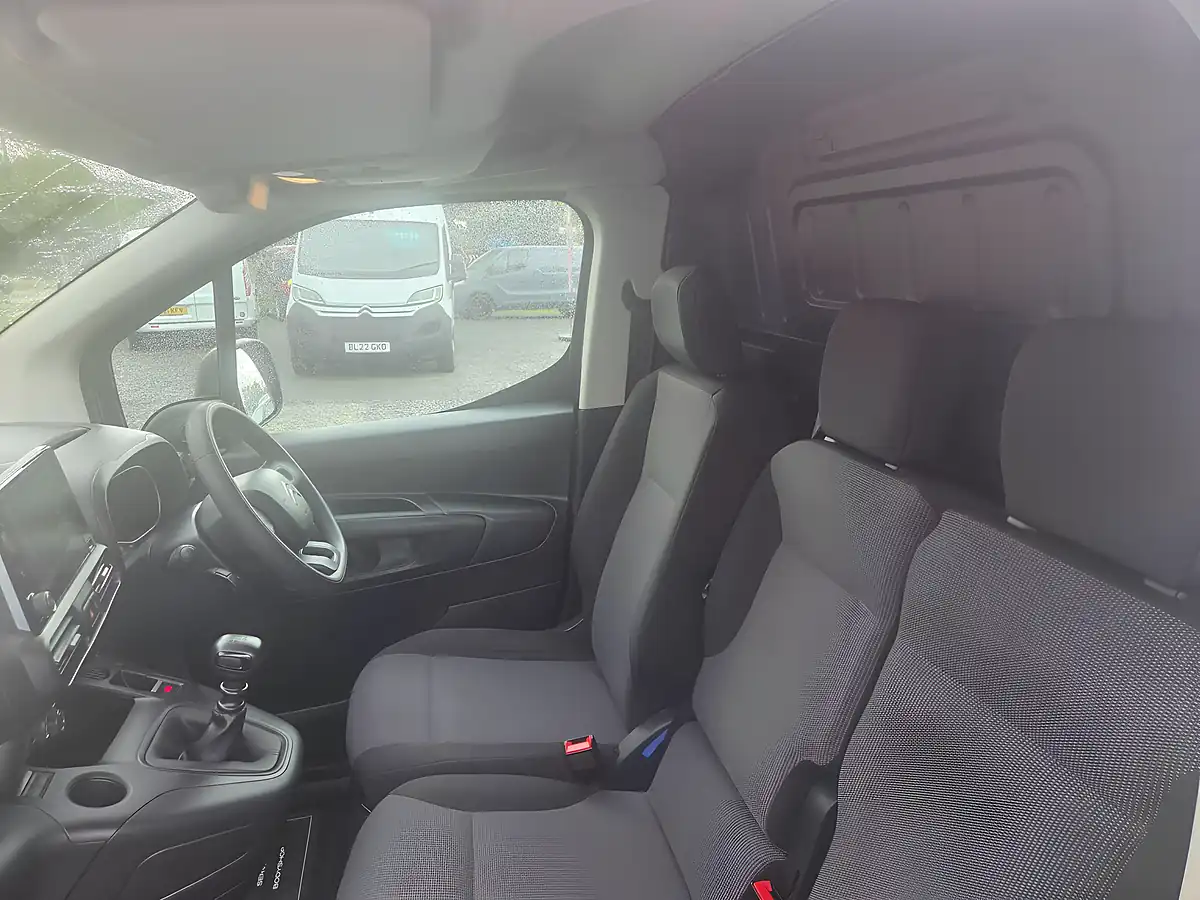 Used 2023 Citroen Berlingo Enterprise Edition M Grey - Interior and Exterior details 19