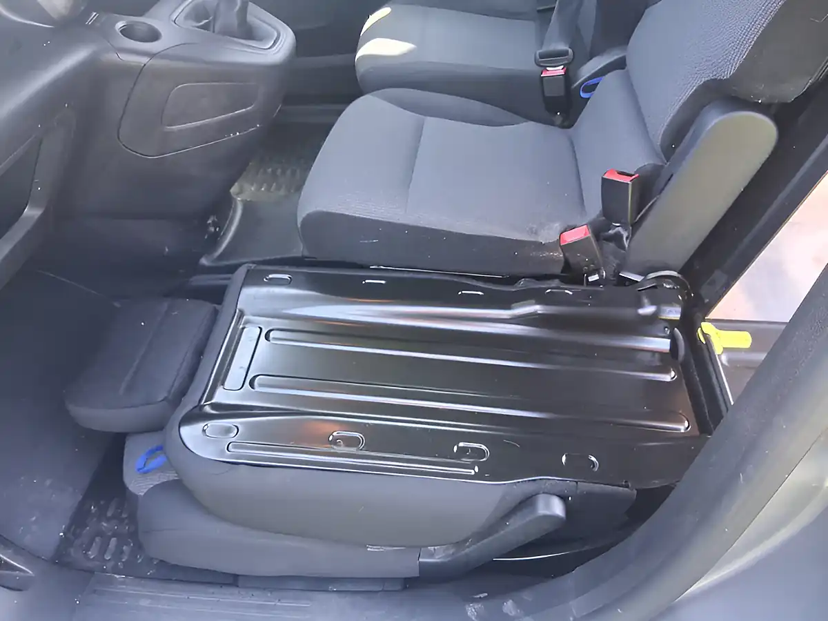 Used 2023 Citroen Berlingo Enterprise Edition M Grey - Interior and Exterior details 12