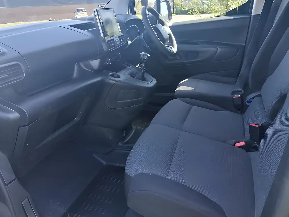 Used 2023 Citroen Berlingo Enterprise Edition M Grey - Interior and Exterior details 13