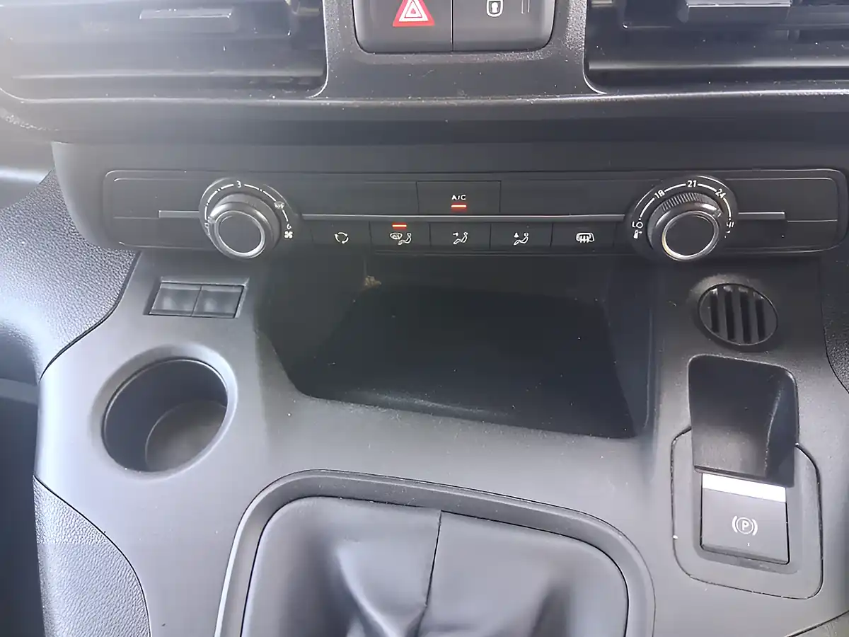 Used 2023 Citroen Berlingo Enterprise Edition M Grey - Interior and Exterior details 17