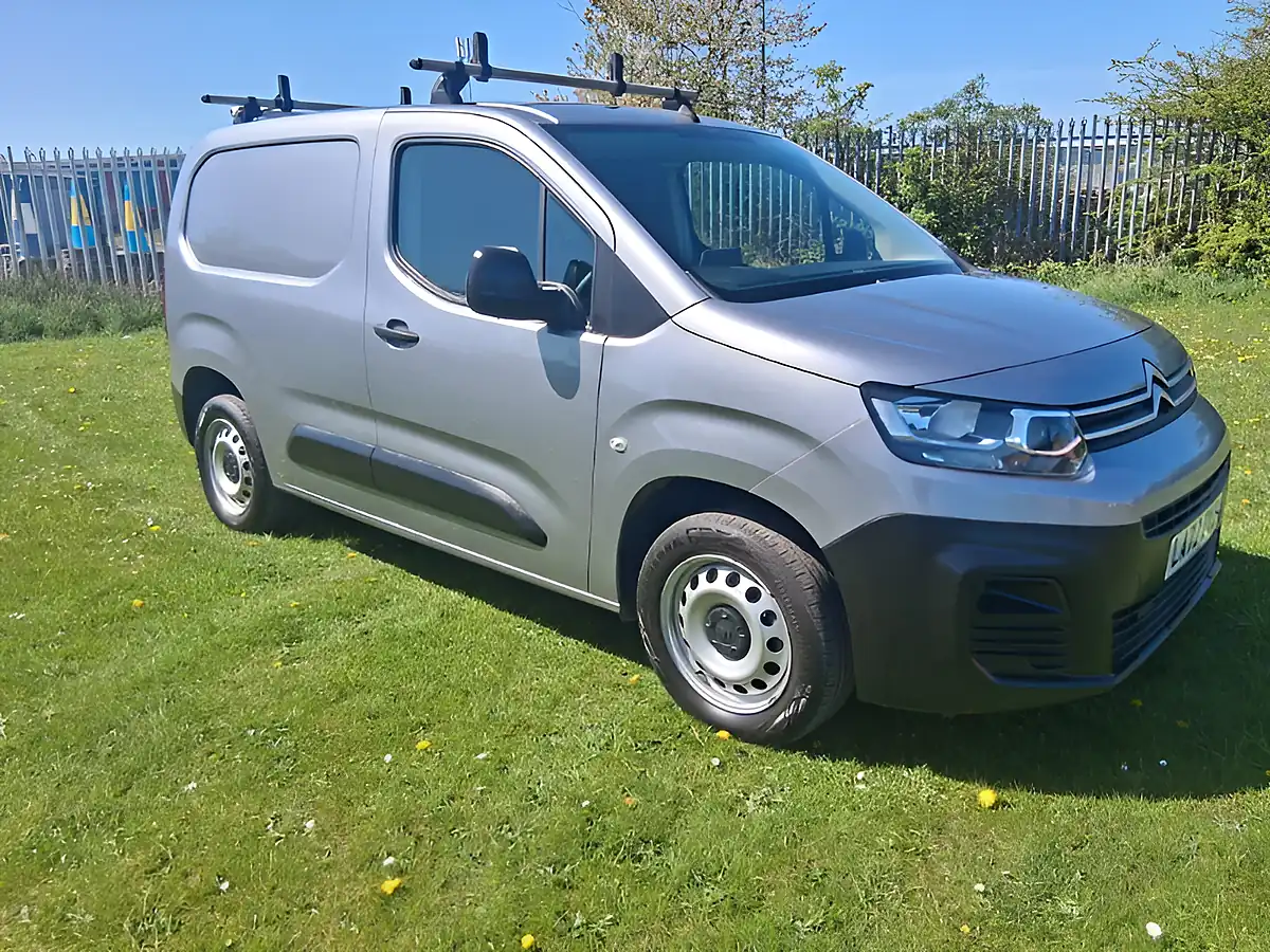 Used 2023 Citroen Berlingo Enterprise Edition M Grey - Interior and Exterior details 7