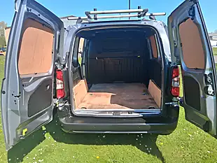 Used 2023 Citroen Berlingo Enterprise Edition M Grey - Interior and Exterior details 9