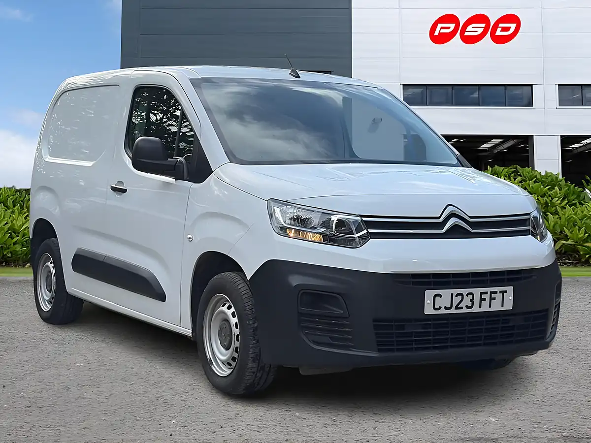 Used 2023 Citroen Berlingo Enterprise Edition M Icy White - Front View