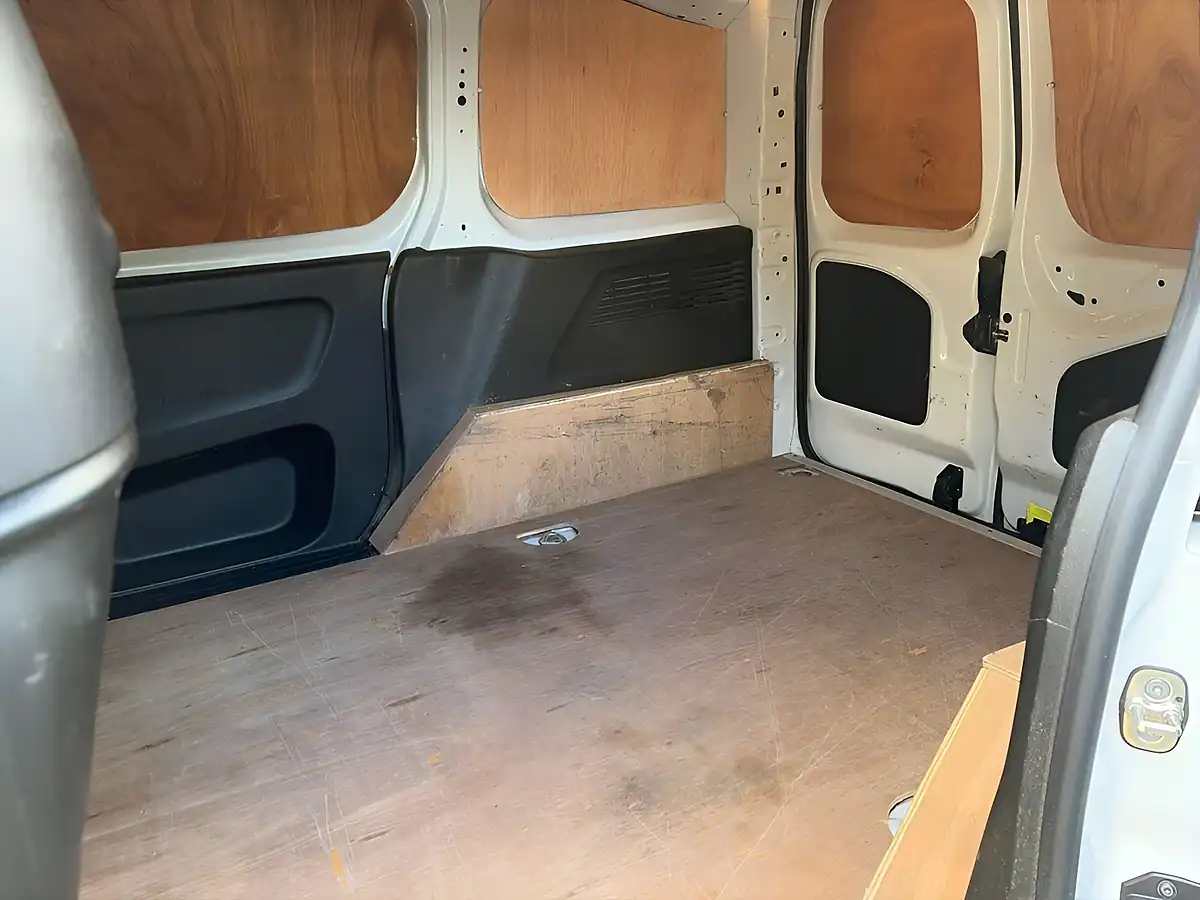 Used 2023 Citroen Berlingo Enterprise Edition M Icy White - Interior and Exterior details 14