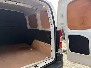 Used 2023 Citroen Berlingo Enterprise Edition M Icy White - Interior and Exterior details 17
