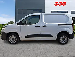Used 2023 Citroen Berlingo Enterprise Edition M Icy White - Interior and Exterior details 4