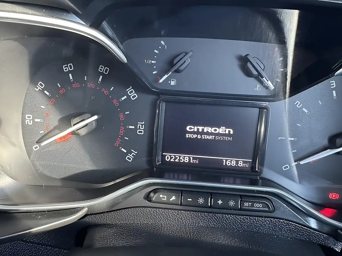 Used 2023 Citroen Berlingo Enterprise Edition M Icy White - Interior and Exterior details 16