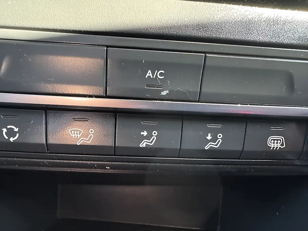 Used 2023 Citroen Berlingo Enterprise Edition M Icy White - Interior and Exterior details 19